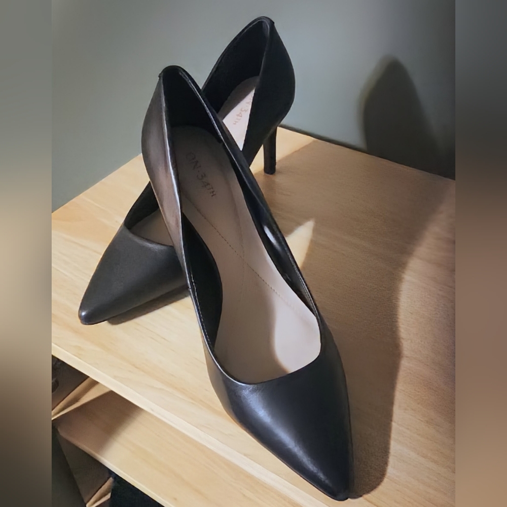 Classic Pointed-Toe Black Leather Heels